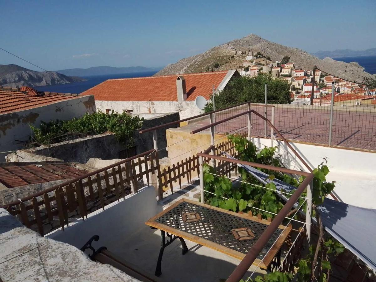 Marthas Traditional House Σύμη Εξωτερικό φωτογραφία
